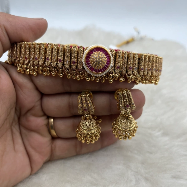 Ruby Golden Rajwadi Gold Matte Necklace Set2