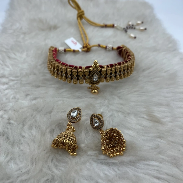White Diamond Rajwadi necklace set2